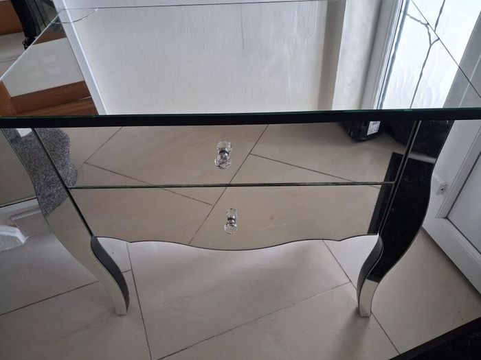 mirrored table