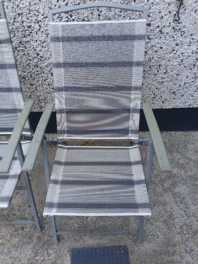 4 garden chairs