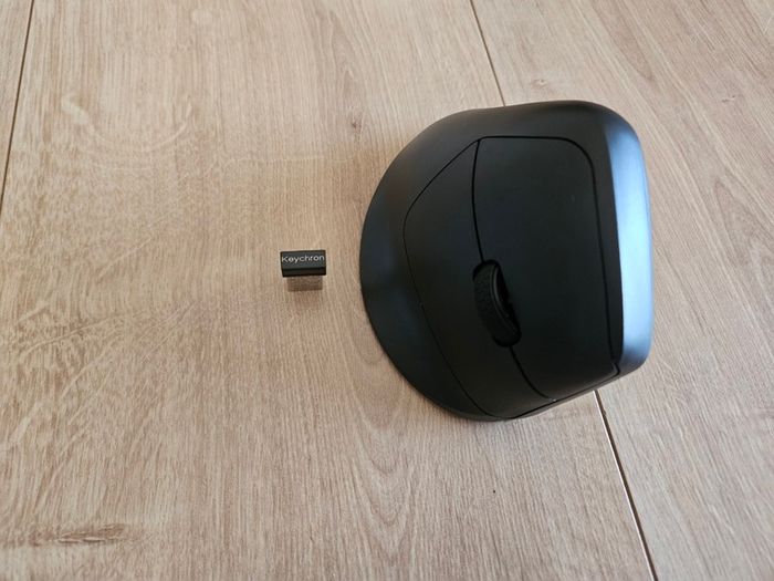 Keychron M5 vertical mouse - 8k sensor
