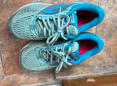 Brooks Ghost 10 running shoes