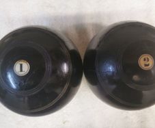 Lawn Short Mat Bowls & Jacks.