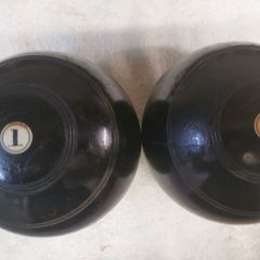 Lawn Short Mat Bowls & Jacks.