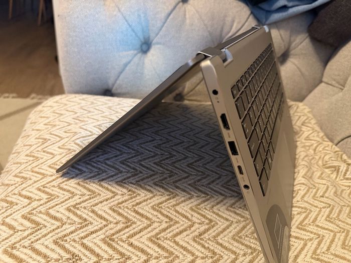 Lenovo Yoga 520 Touchscreen | 128GB SSD NVMe | 4GB Ram