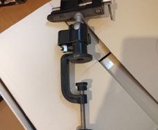 Small bench clamp