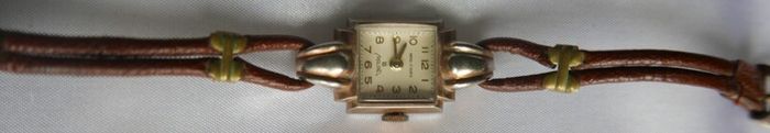 Vintage1930s MALONA Ancre 17 Rubis Ladies Watch Vintage Hand Wind Up Wrist Watch Art Deco Swiss Made Working