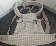 Minuvy baby carrier