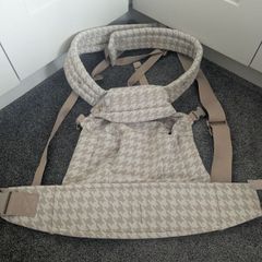 Minuvy baby carrier