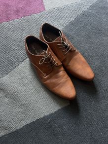 mans shoes