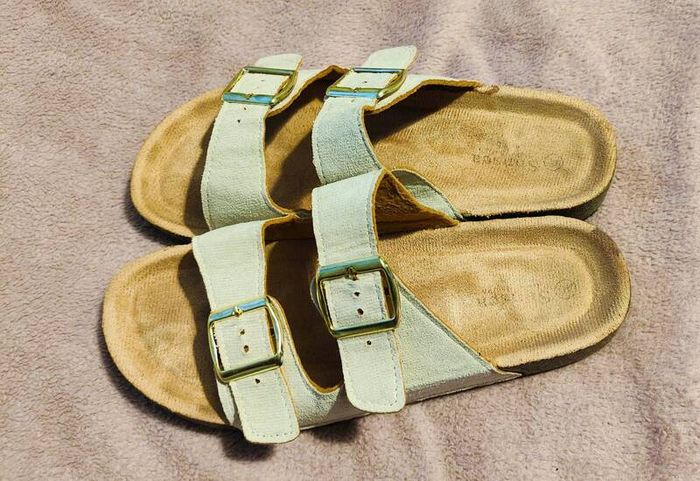 White and cream leather sandals with gold buckles size 40