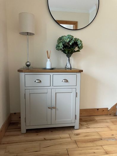 Cabinet / Hall Table / Sideboard
