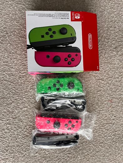 Nintendo Switch Bundle - Pristine V2 (4 Joycons + Mario Kart + 512GB)