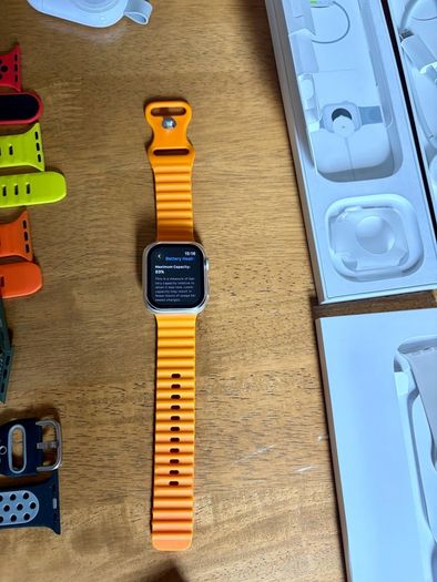 Apple Watch SE 2nd Gen GPS 40mm Starlight Aluminium Case 1 Owner Extras 14pc New Charger Case Strap Band Professional Office Work Lifestyle Fitness Outdoors Elegant Party Event Magnetic Ocean