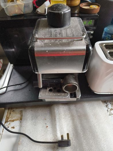 espresso machine . pressure low