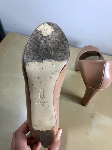 Hobbs Heels - size 5