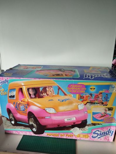 Rare Very big 2 cars Sindy Popstars on Tour 4x4  car pop star