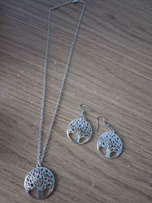 jewellery matching earrings and necklace