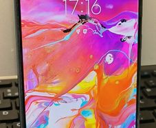 Samsung Galaxy A70 (Dual SIM) 128GB / 6GB RAM (Unlocked) Smartphone/ Used
