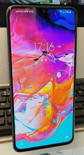 Samsung Galaxy A70 (Dual SIM) 128GB / 6GB RAM (Unlocked) Smartphone/ Used