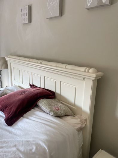 kingsize bed