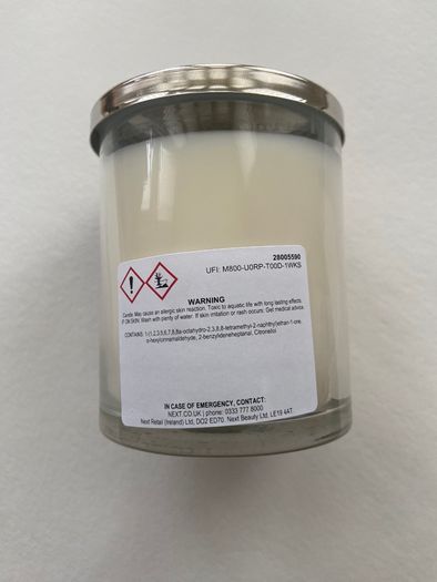 White barn mahogany teakwood soy wax blend candle 227 g