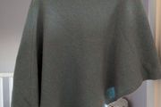 Wollen poncho by Bennetton
