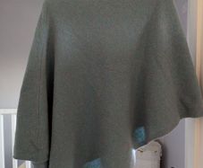 Wollen poncho by Bennetton