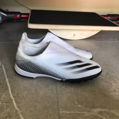 Adidas predator turf boots for kids (size 5uk)