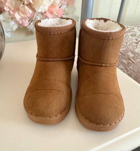 Girls boots