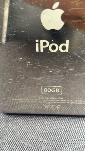 Apple iPod's x2