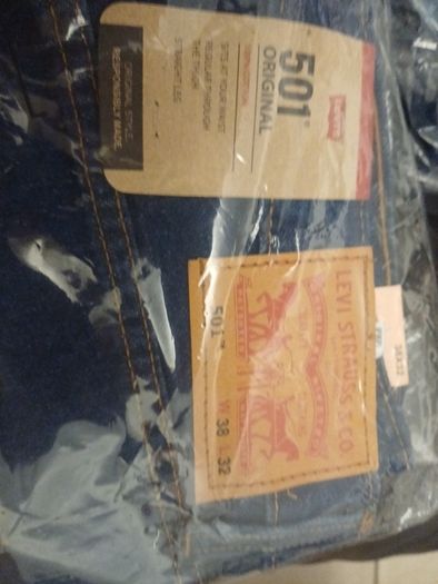 levis