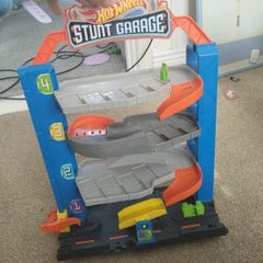 hot wheels garage