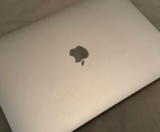 Apple MacBook Air M1 2020 13 inch 8GB RAM