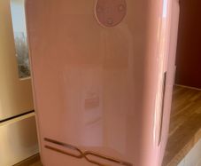 makeup mini fridge