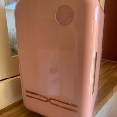 makeup mini fridge
