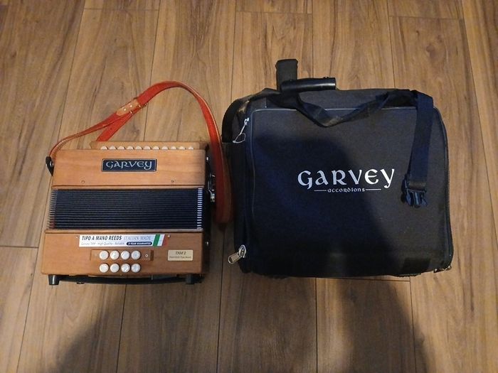 Garvey Tam 2 button accordion