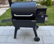 Traeger Pro D2575 Pellet grill (not charcoal)