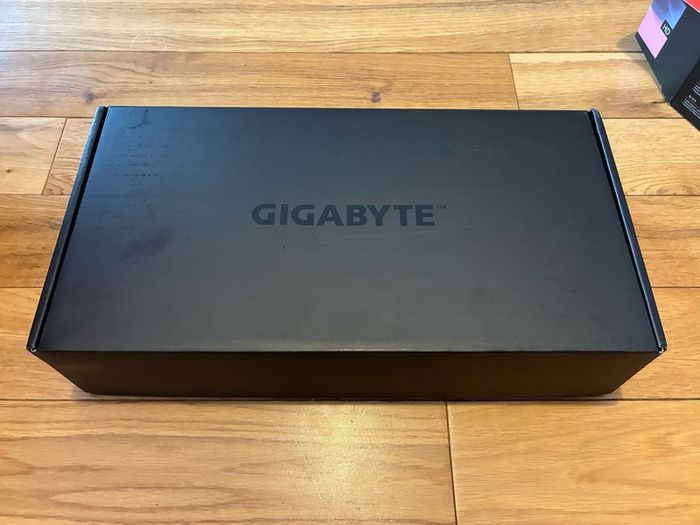Gigabyte AMD Radeon RX 9060 XT 16GB Gaming OC