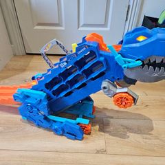 Hot Wheels City Let's Race Ultimate T-Rex Transporter Playset