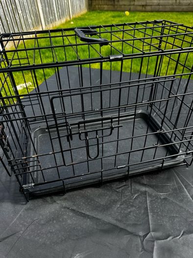 Small Dog Crate (Foldable) with Fray - Good Condition