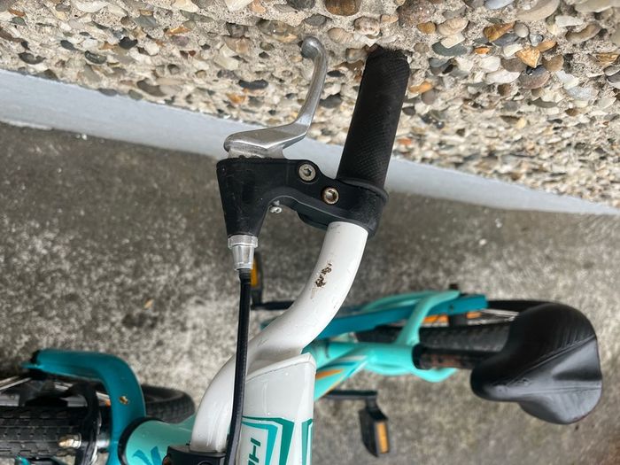 kids bike - specialized