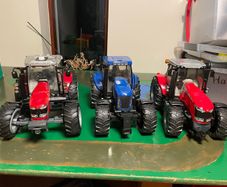 Toy tractor