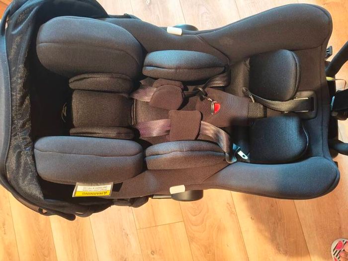 Bugaboo Turtle by Nuna car seat + Isofix base, excellent condition newborn