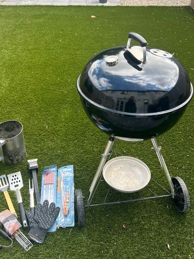 Weber Original Kettle Charcoal BBQ