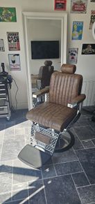 REM Barber Chair