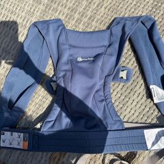 Ergobaby embrace baby carrier