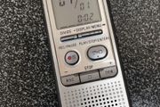 Sony ICD-B500 Handheld Digital Voice IC Recorder Like New Record up to 150 Hours