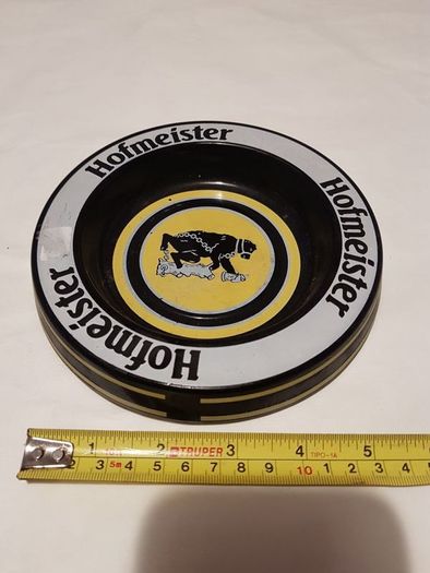 Hofmeister ceramic ashtray advertising ,Scottish pale ale lager,from 1980s to 2003,,ie "" fellow the bear"" George ""collectors item price includes post to anywhere in ireland thank you, very good condition
