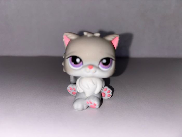 littlest pet shops (LPS) Persian cat bundle!