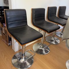 4 bar stools