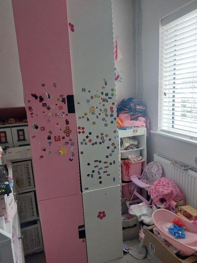 Kids wardrobe